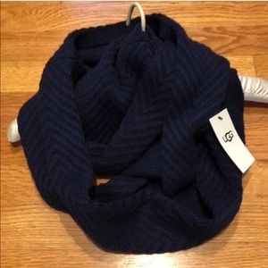 Ugg infinity scarf